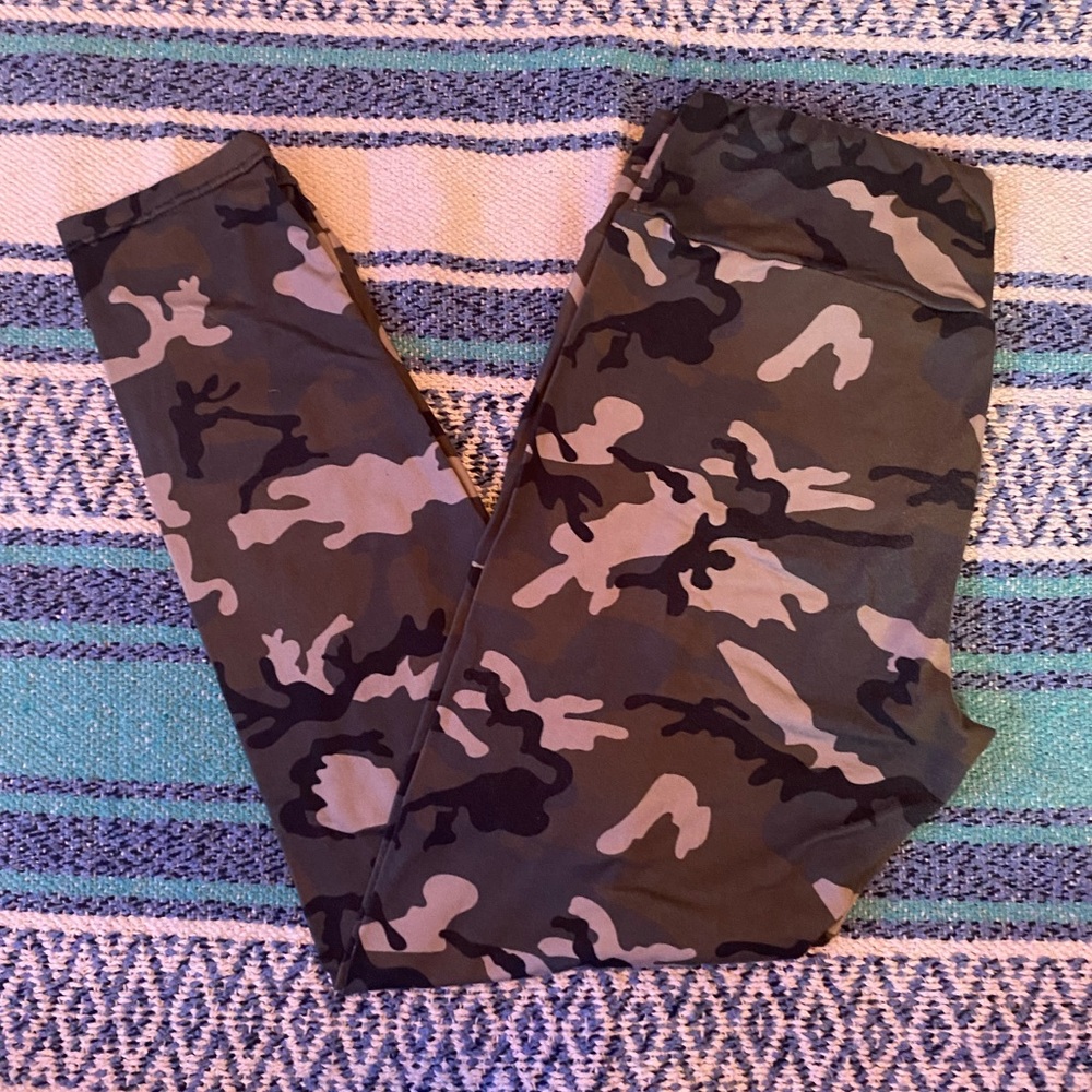 Fornia Camo Leggings